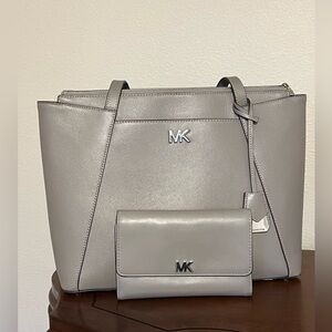 MK purse and wallet set.